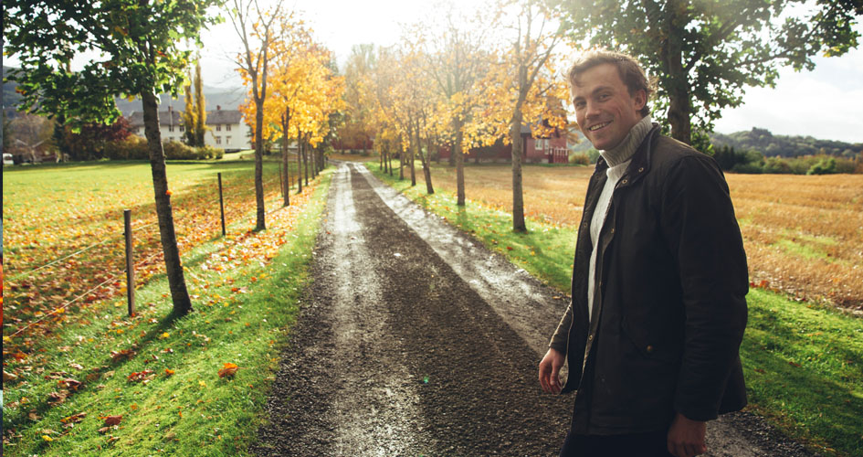 Isak St&oslash;re g&aring;r i parken